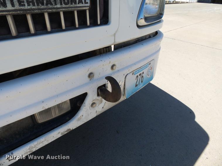 image for item K3266 1997 International 9200 semi truck