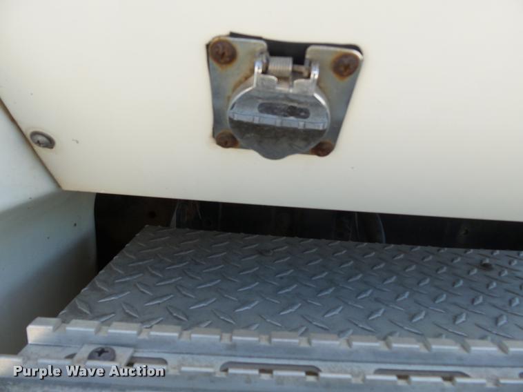 image for item K3266 1997 International 9200 semi truck