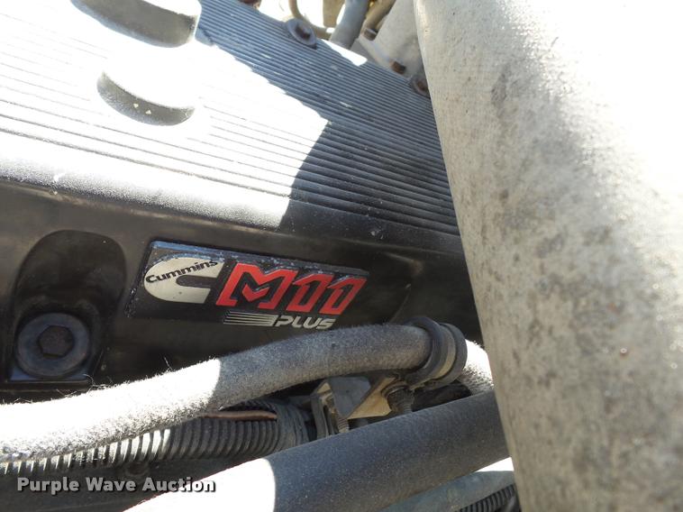 image for item K3266 1997 International 9200 semi truck