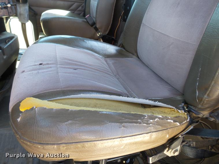 image for item K3266 1997 International 9200 semi truck