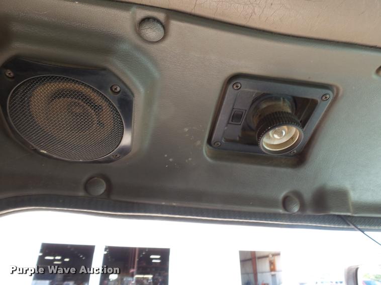 image for item K3266 1997 International 9200 semi truck