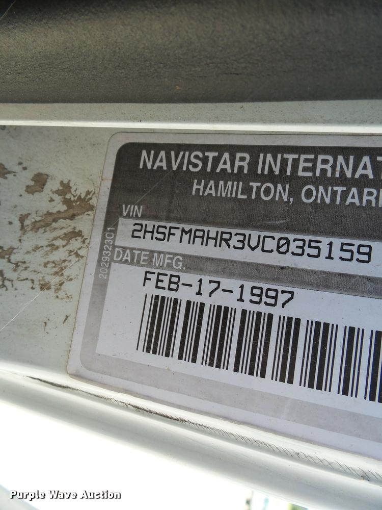 image for item K3266 1997 International 9200 semi truck