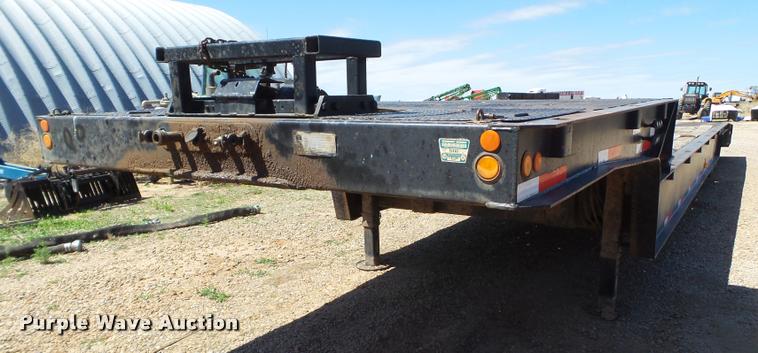 image for item L1532 2001 Trail King TK70HT-482 equipment trailer