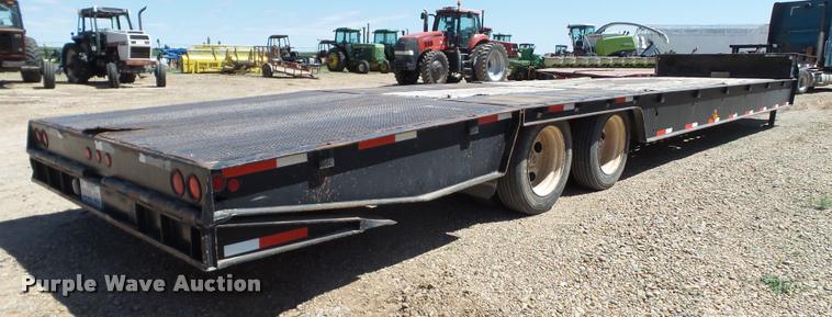 image for item L1532 2001 Trail King TK70HT-482 equipment trailer