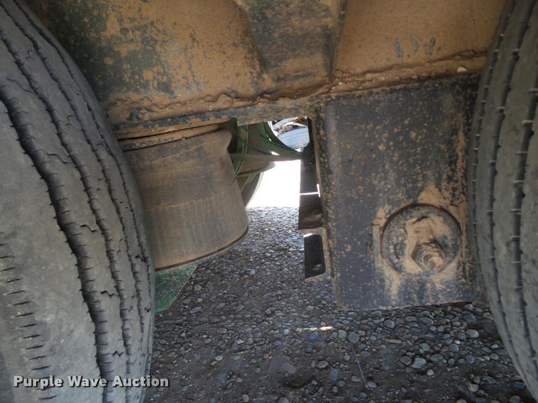 image for item L1532 2001 Trail King TK70HT-482 equipment trailer