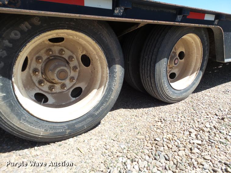 image for item L1532 2001 Trail King TK70HT-482 equipment trailer