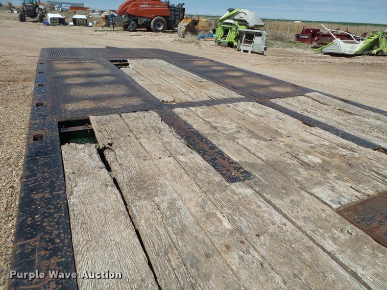 image for item L1532 2001 Trail King TK70HT-482 equipment trailer