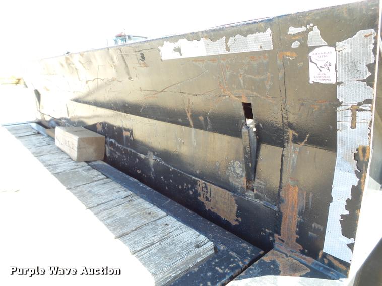 image for item L1532 2001 Trail King TK70HT-482 equipment trailer