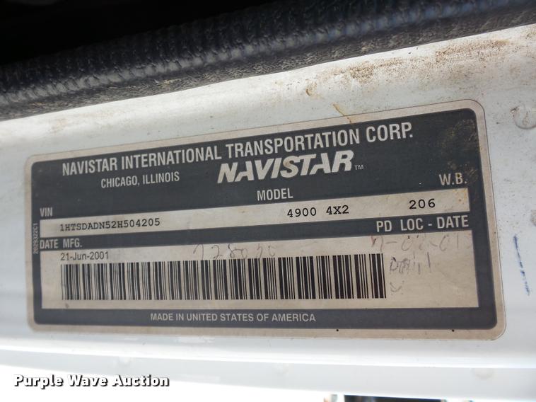 image for item CA9064 2002 International 4900 truck chassis