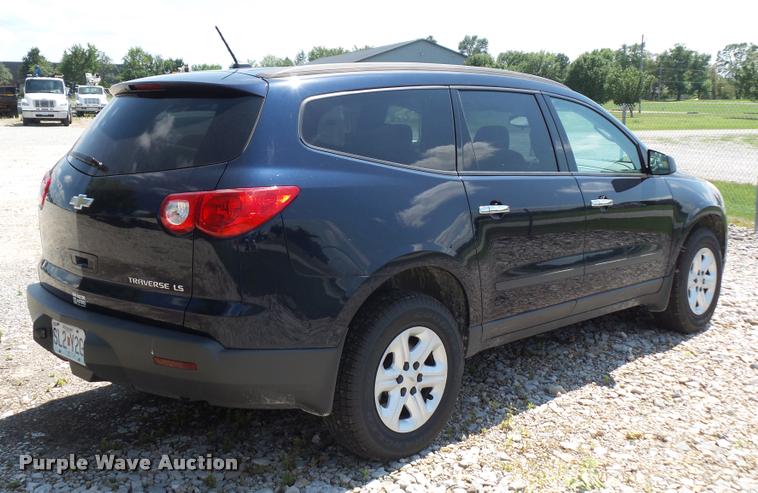image for item CA9067 2011 Chevrolet Traverse LS SUV