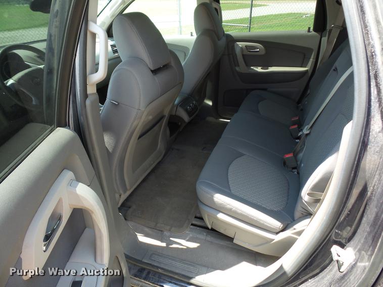 image for item CA9067 2011 Chevrolet Traverse LS SUV