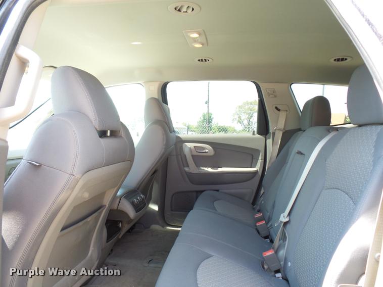 image for item CA9067 2011 Chevrolet Traverse LS SUV