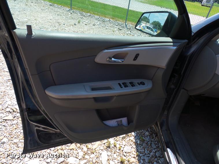 image for item CA9067 2011 Chevrolet Traverse LS SUV