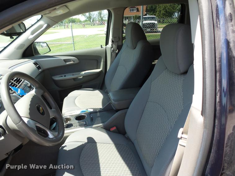 image for item CA9067 2011 Chevrolet Traverse LS SUV
