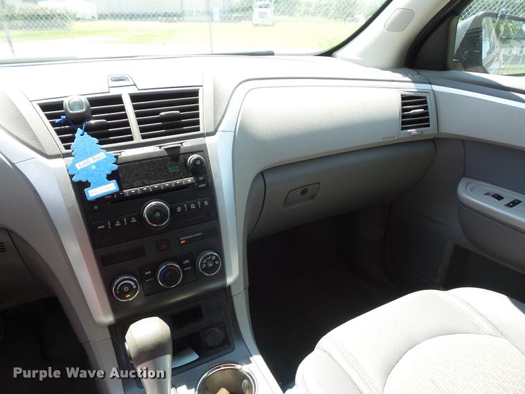 image for item CA9067 2011 Chevrolet Traverse LS SUV