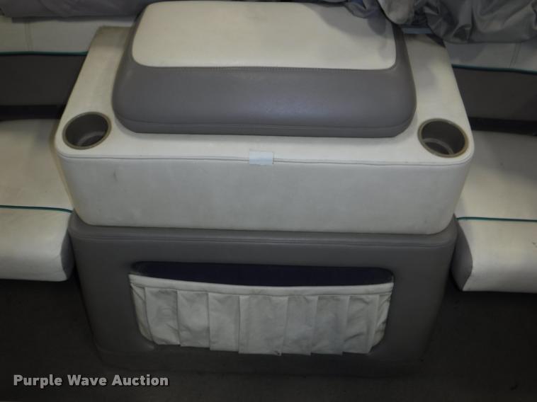 image for item CA9744 1994 Bayliner Caprice 1850LS boat