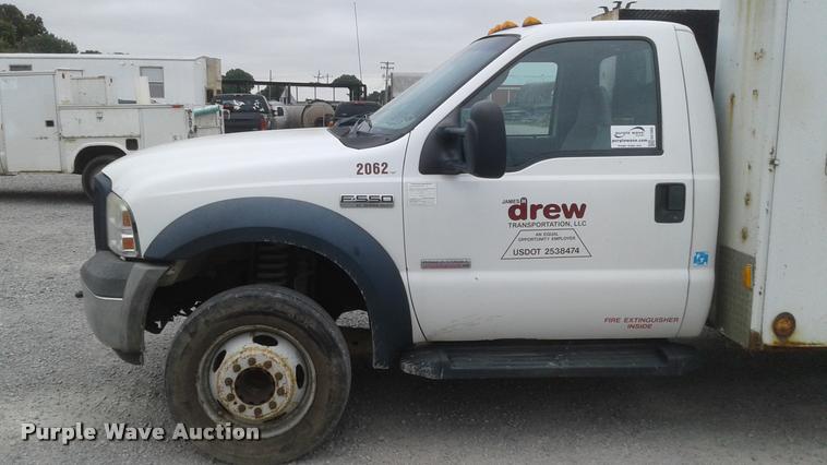 image for item DA1089 2006 Ford F550 XL utility truck