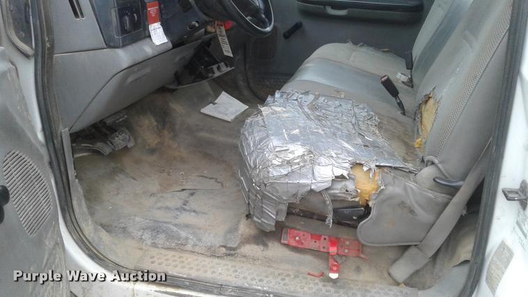 image for item DA1089 2006 Ford F550 XL utility truck