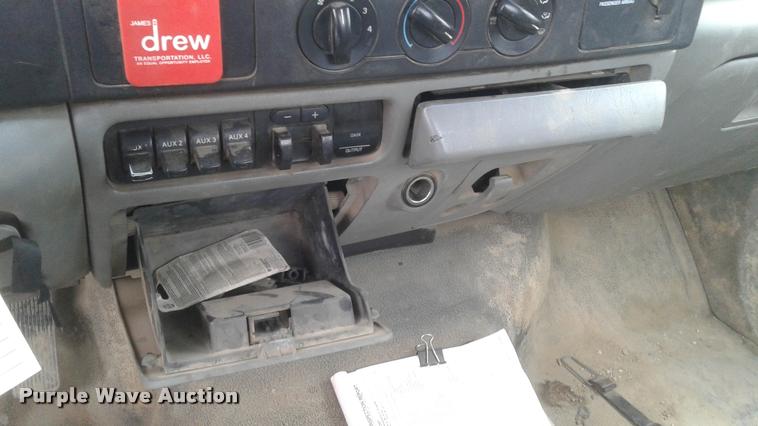 image for item DA1089 2006 Ford F550 XL utility truck