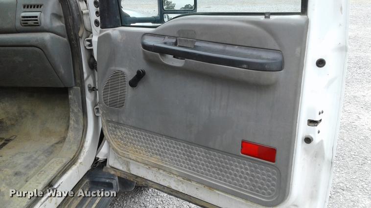 image for item DA1089 2006 Ford F550 XL utility truck