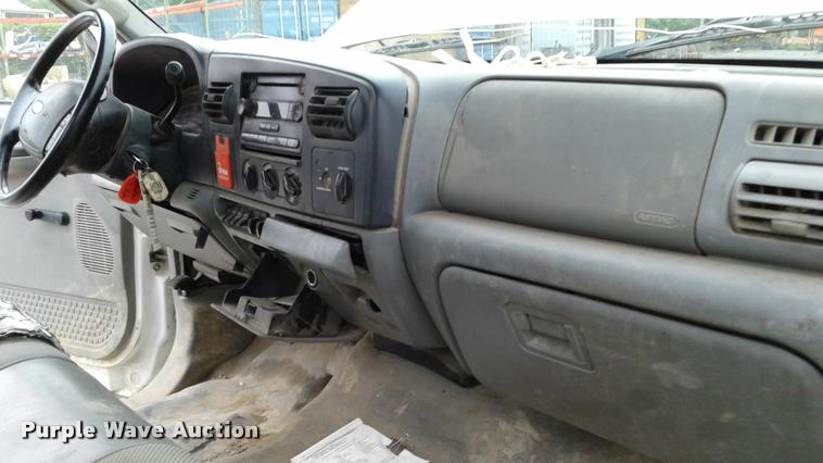 image for item DA1089 2006 Ford F550 XL utility truck