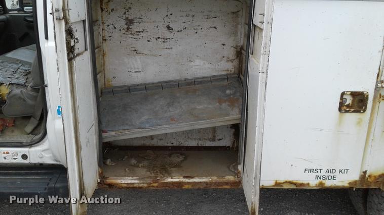 image for item DA1089 2006 Ford F550 XL utility truck