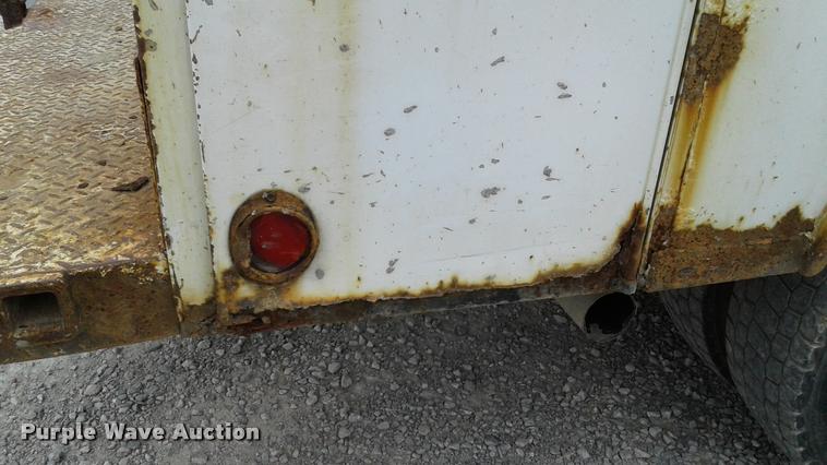 image for item DA1089 2006 Ford F550 XL utility truck