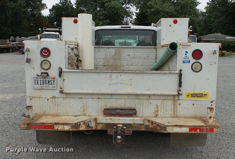 image for item DA1090 2004 Ford F350 Super Duty XL SuperCab utility bed pickup truck