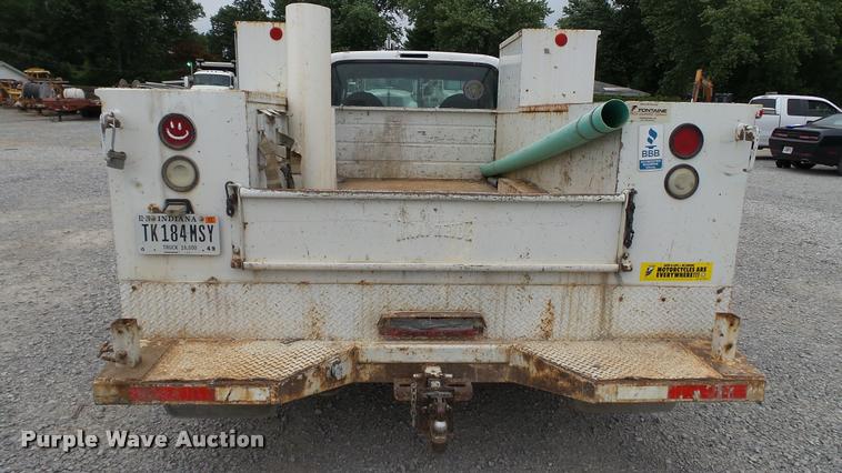 image for item DA1090 2004 Ford F350 Super Duty XL SuperCab utility bed pickup truck