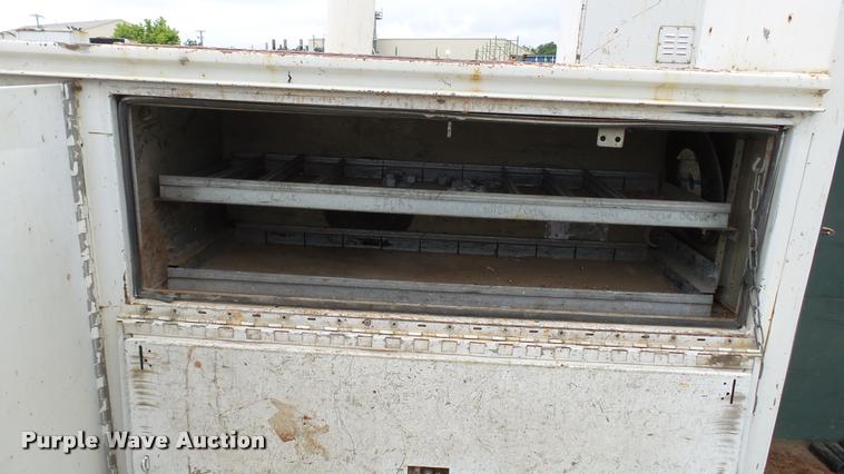 image for item DA1090 2004 Ford F350 Super Duty XL SuperCab utility bed pickup truck