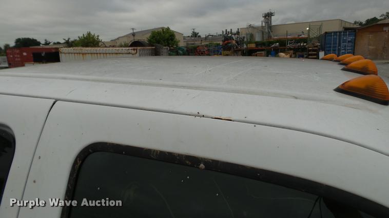 image for item DA1090 2004 Ford F350 Super Duty XL SuperCab utility bed pickup truck