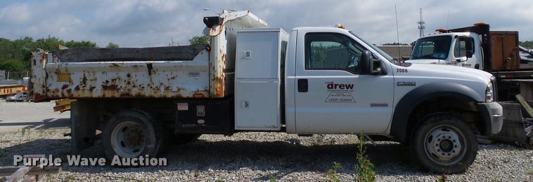 image for item DA1091 2006 Ford F550 dump truck