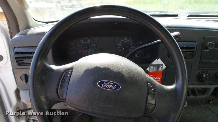 image for item DA1091 2006 Ford F550 dump truck