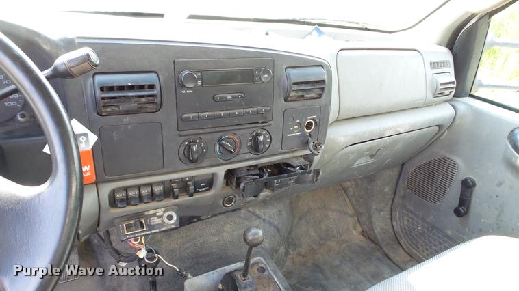 image for item DA1091 2006 Ford F550 dump truck