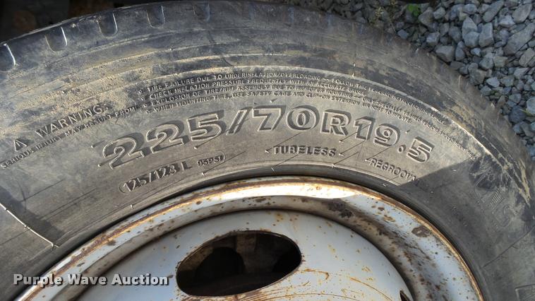 image for item DA1091 2006 Ford F550 dump truck