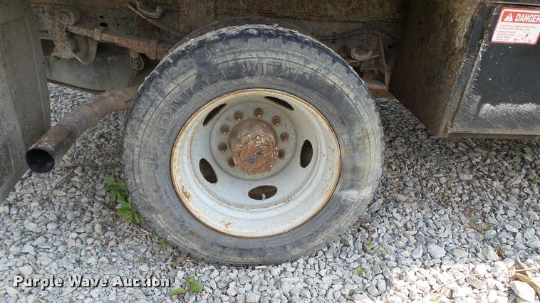 image for item DA1091 2006 Ford F550 dump truck
