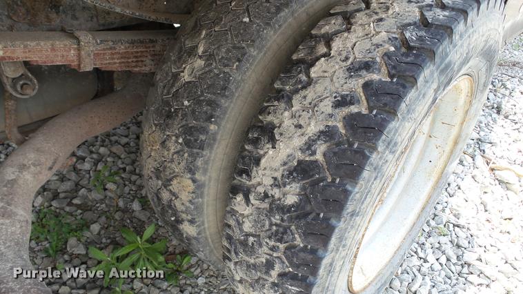 image for item DA1091 2006 Ford F550 dump truck