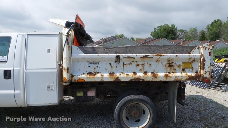 image for item DA1091 2006 Ford F550 dump truck