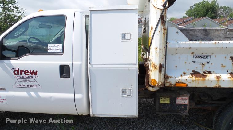 image for item DA1091 2006 Ford F550 dump truck