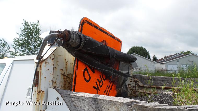 image for item DA1091 2006 Ford F550 dump truck