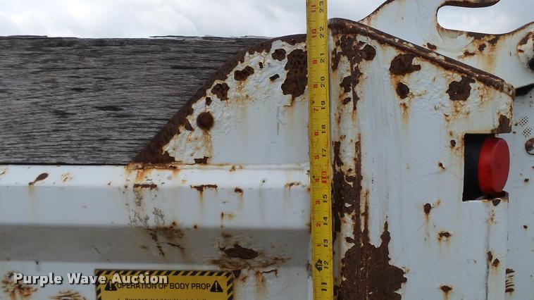 image for item DA1091 2006 Ford F550 dump truck