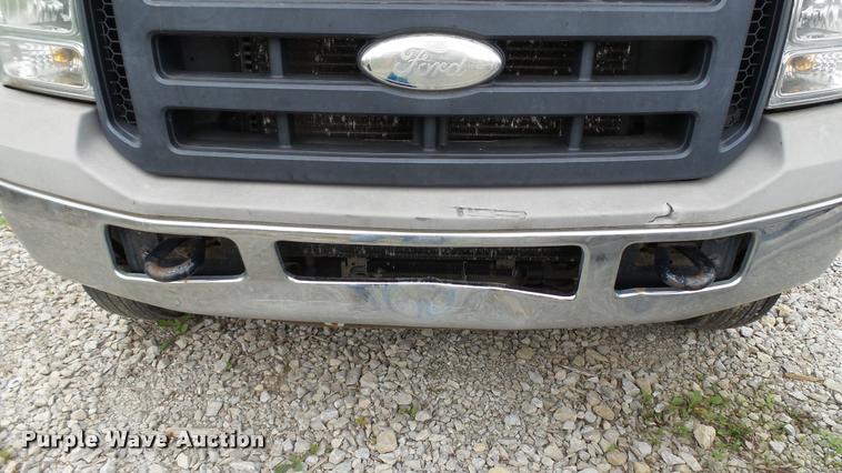 image for item DA1091 2006 Ford F550 dump truck