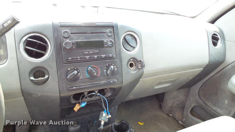 image for item DA1092 2005 Ford F150 XLT SuperCab pickup truck