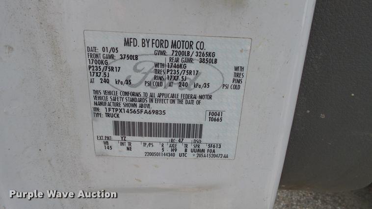 image for item DA1092 2005 Ford F150 XLT SuperCab pickup truck