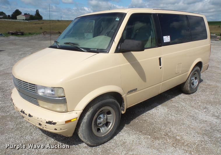 image for item DA1551 2001 Chevrolet Astro van