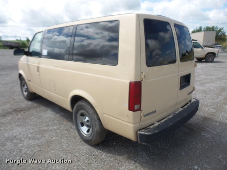 image for item DA1551 2001 Chevrolet Astro van