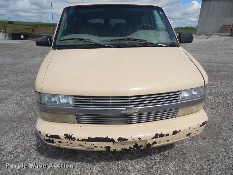 image for item DA1551 2001 Chevrolet Astro van