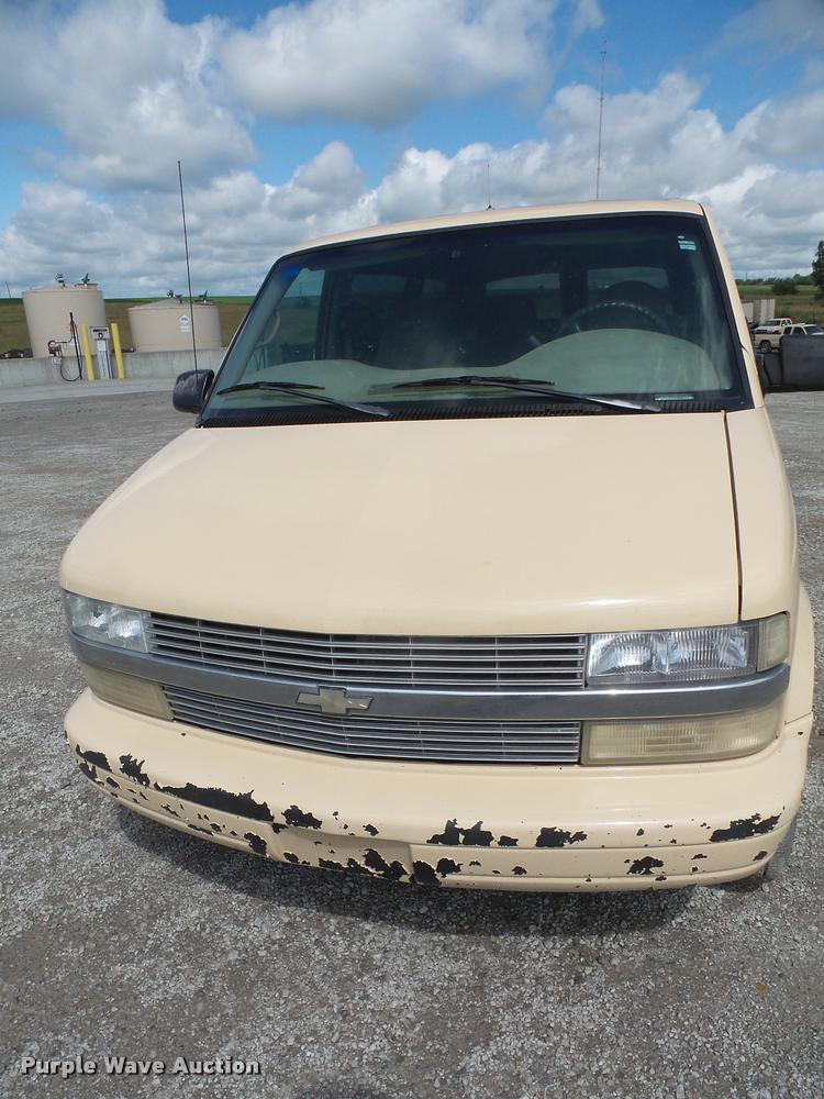 image for item DA1551 2001 Chevrolet Astro van