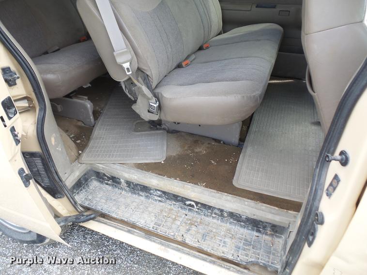 image for item DA1551 2001 Chevrolet Astro van