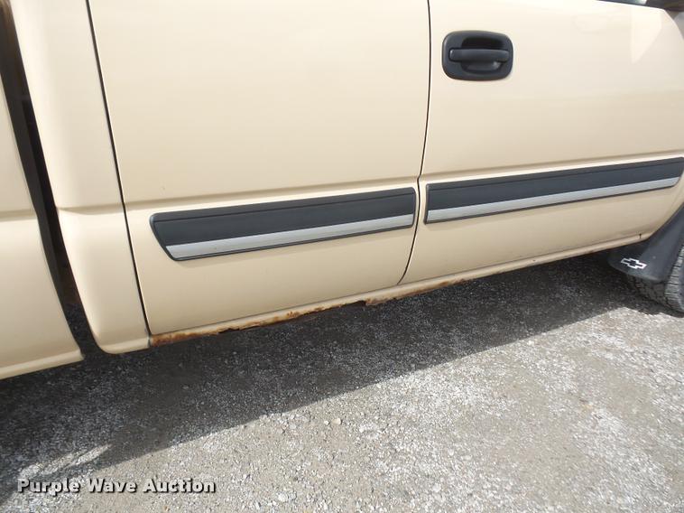 image for item DA1555 2006 Chevrolet Silverado 1500 Ext. Cab pickup truck